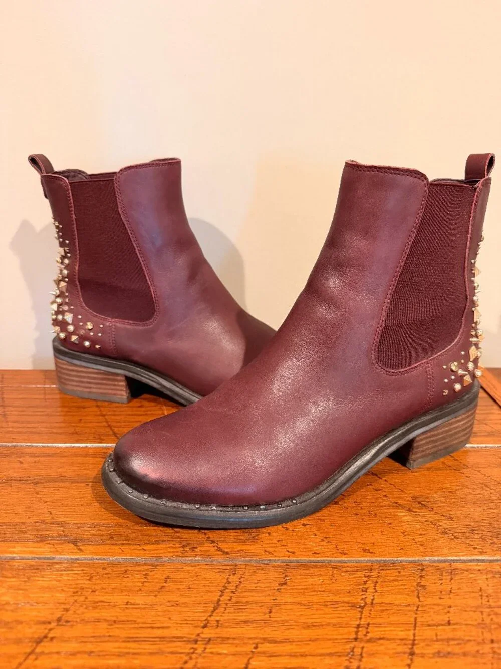 Sam Edelman Studded Dover Embellished Chelsea Bootie Burgundy Leather Size 8.5 M